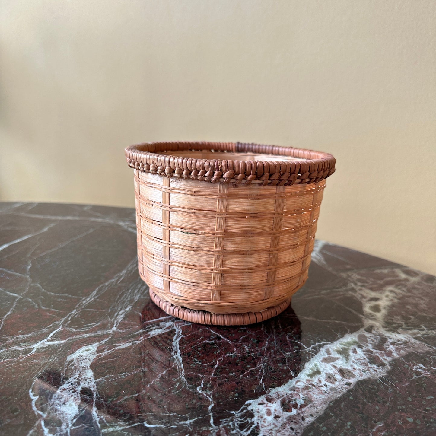 Kurve urtepotteskjuler