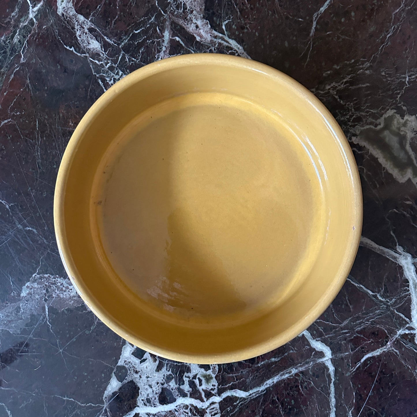 Skål/fad i keramik i en skøn farve