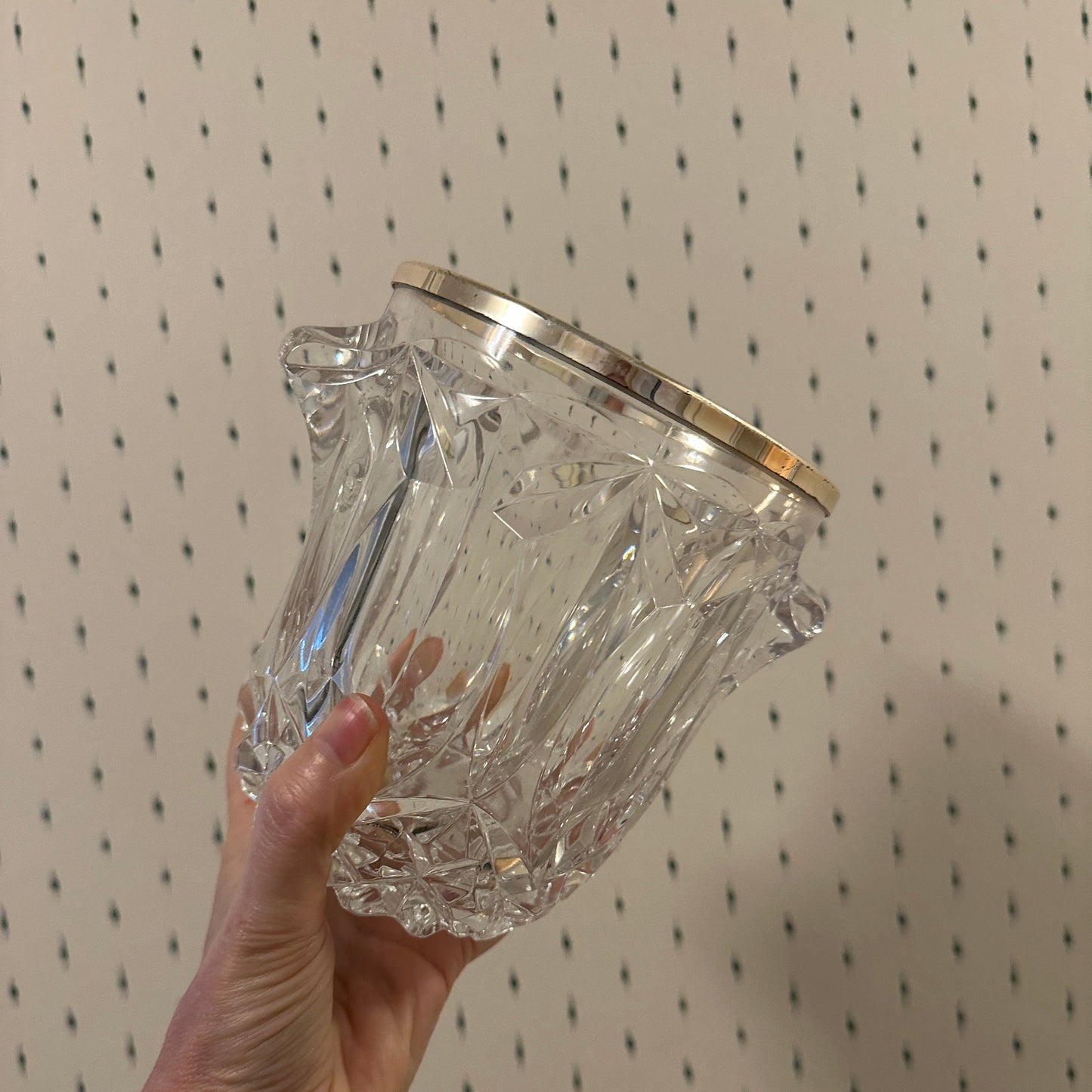 Isspand af krystalglas med "sølv" kant