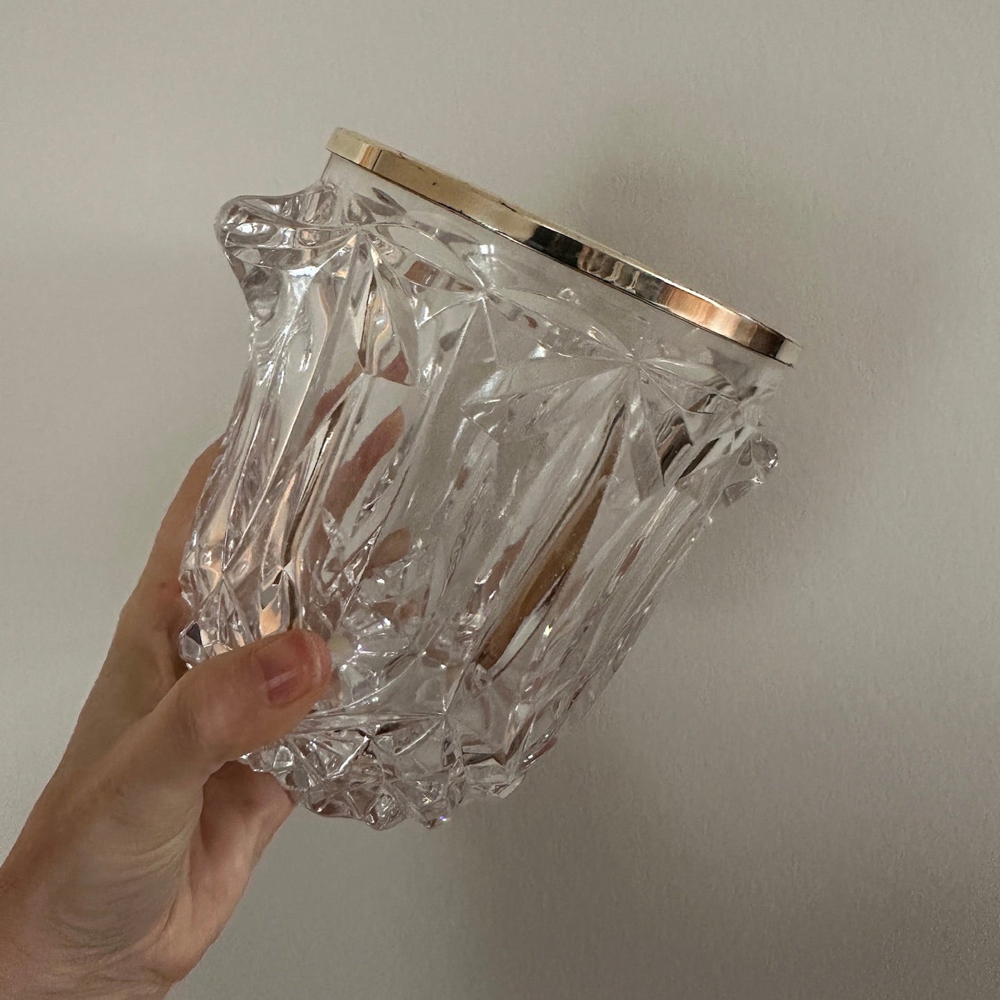 Isspand af krystalglas med "sølv" kant