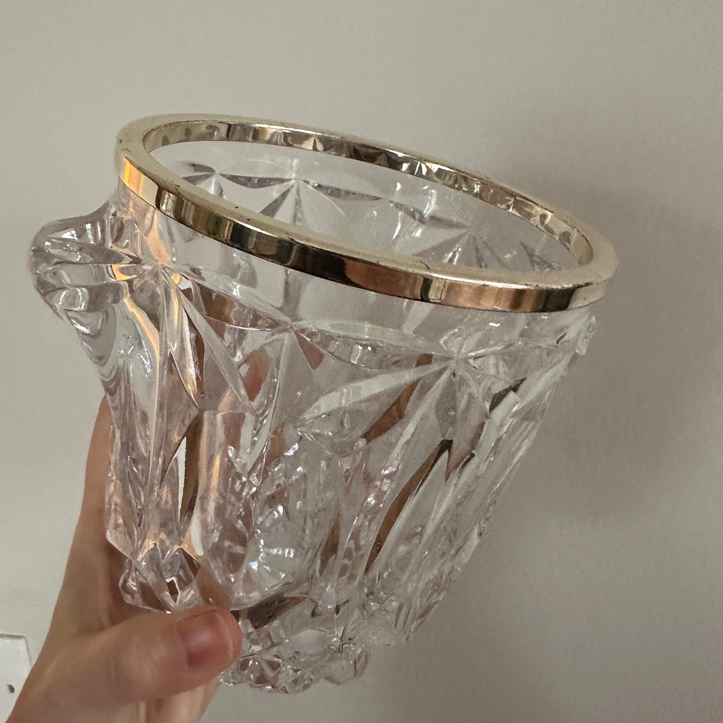 Isspand af krystalglas med "sølv" kant