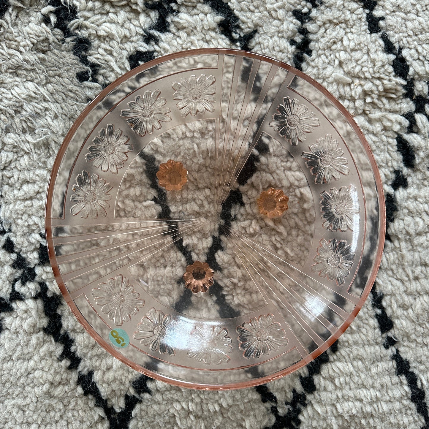 Skål i lyserødt glas