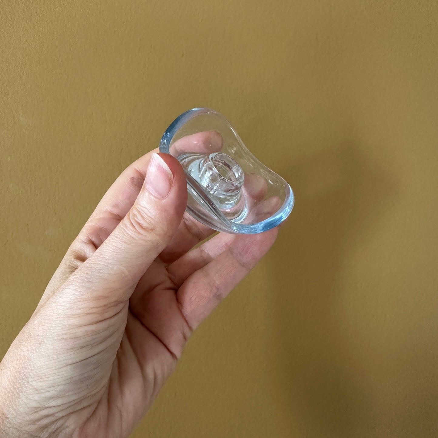 Lille glasstage i sart blå