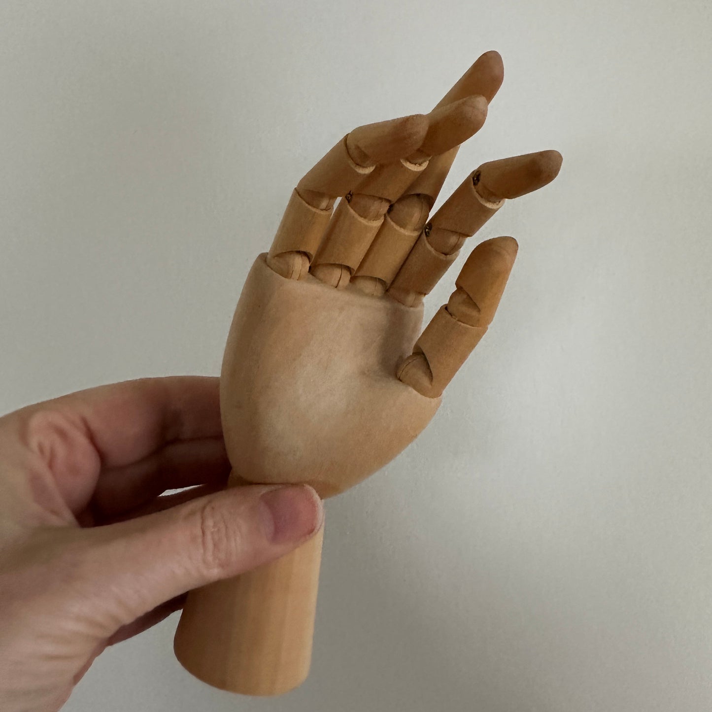 Wooden Hand fra Hay