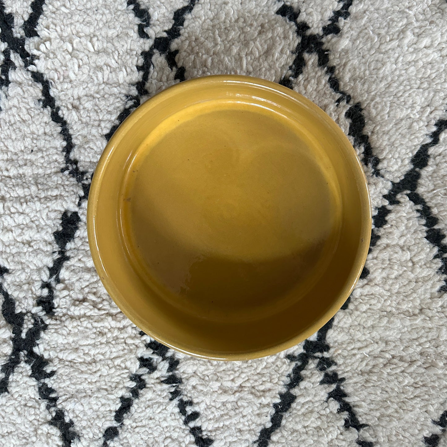 Skål/fad i keramik i en skøn farve