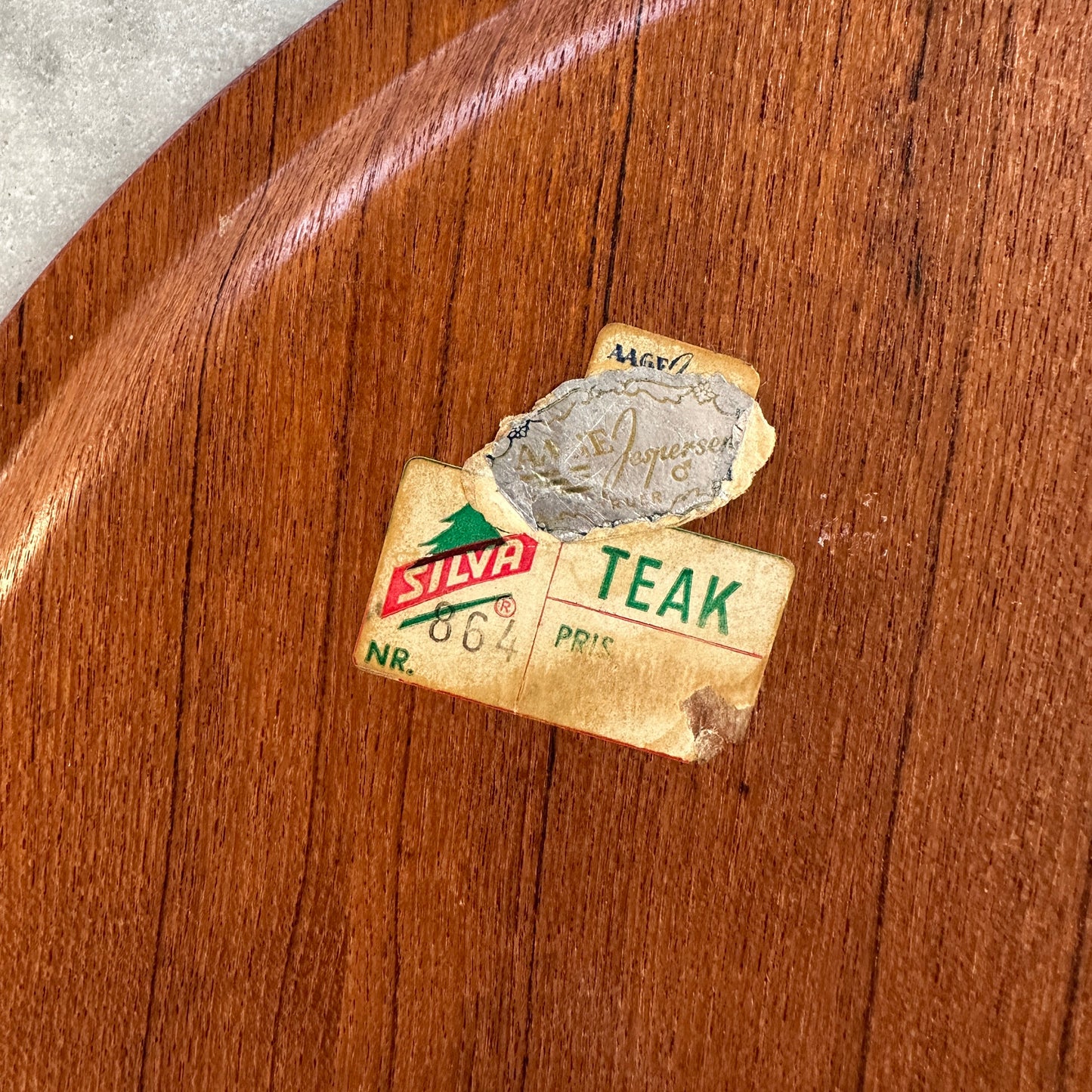 Rund teakbakke